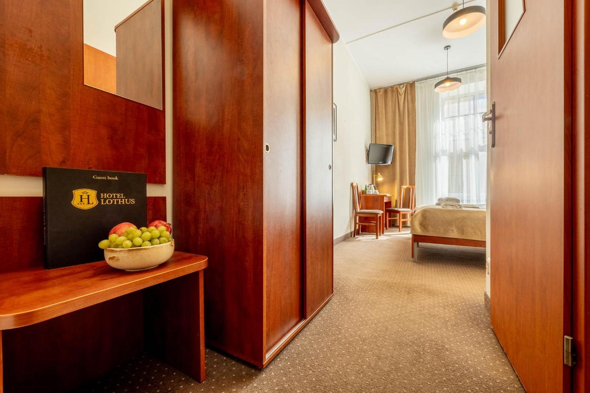 Hotel Lothus — Photos 1